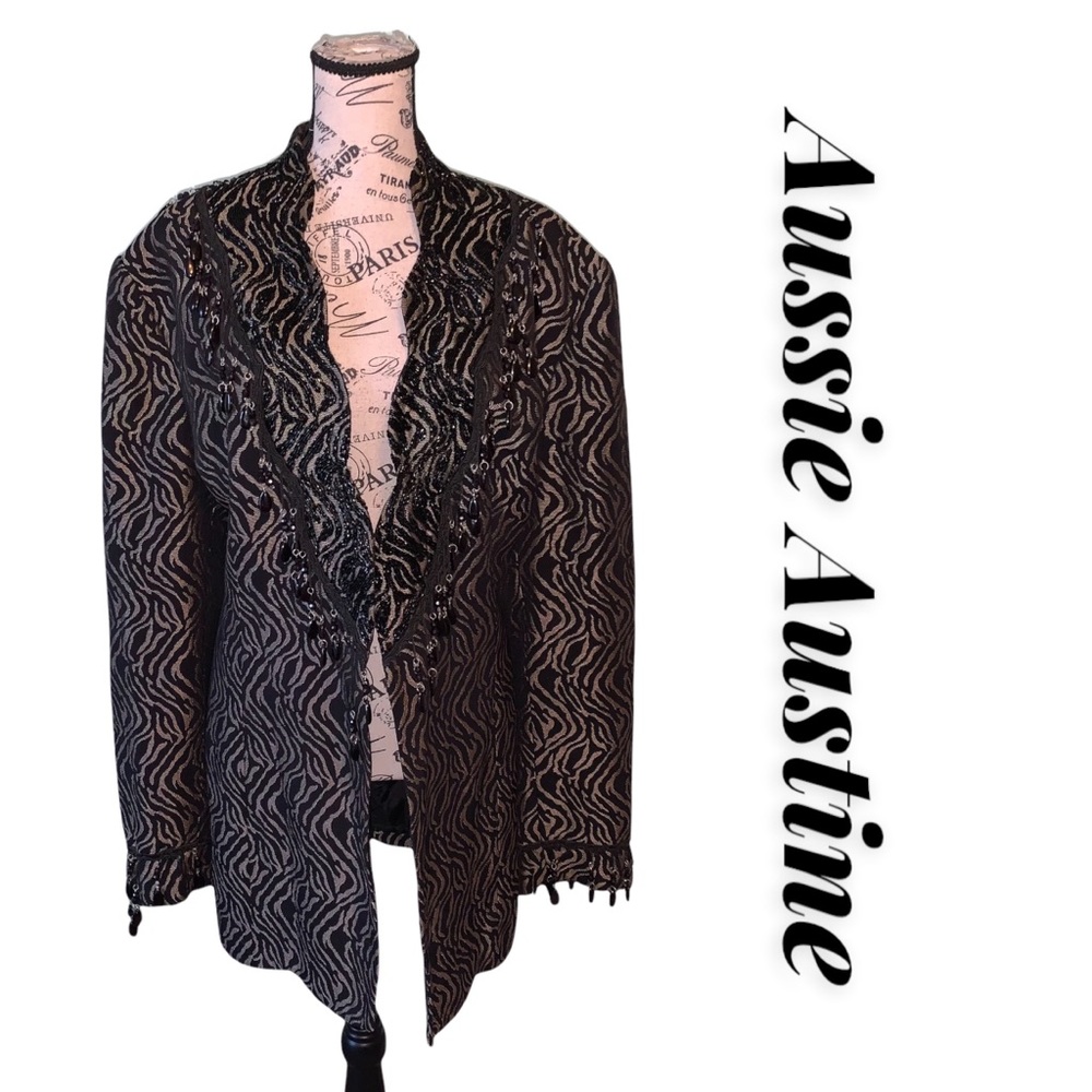 Aussie Austine VINTAGE Ladies Coat With Button-Attachable Panel Size 24